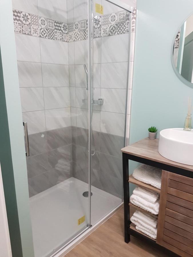 Hotel Lucriolla Oree-d'Anjou Zewnętrze zdjęcie